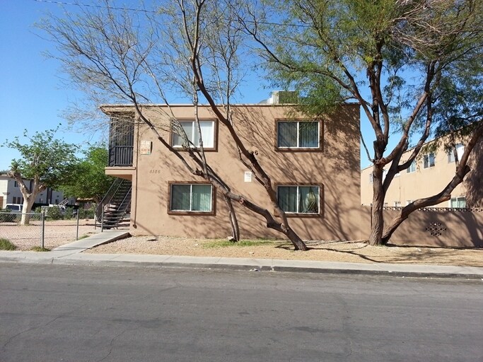 4168 Silver Dollar Ave in Las Vegas, NV - Building Photo