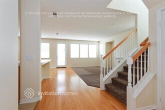 28960 Oak Hill Ln in Highland, CA - Foto de edificio - Building Photo