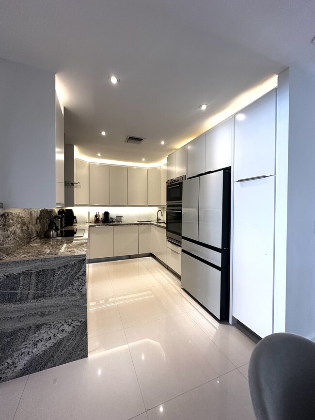 11572 NE 13th Ave in Miami, FL - Building Photo - Building Photo