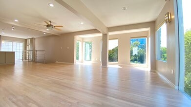 3525 Routh St, Unit #4 in Dallas, TX - Building Photo - Building Photo