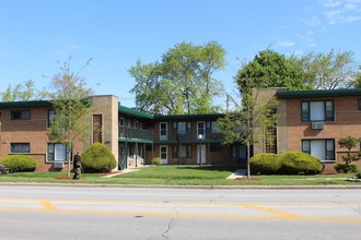 Meadow Station Apartments in Midlothian, IL - Building Photo - Building Photo