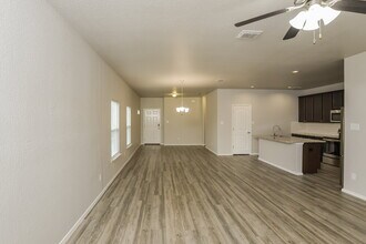 6731 Terra Ark View in Converse, TX - Foto de edificio - Building Photo