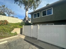 491 Serento Cir in Thousand Oaks, CA - Building Photo
