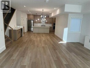 4740 Bowness Rd NW in Calgary, AB - Building Photo - Building Photo