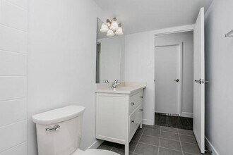 Beacon Place in Edmonton, AB - Building Photo - Interior Photo