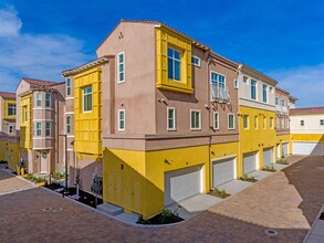 Salerno in Chula Vista, CA - Foto de edificio - Building Photo