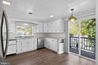 7523 B St in Chesapeake Beach, MD - Building Photo - Building Photo