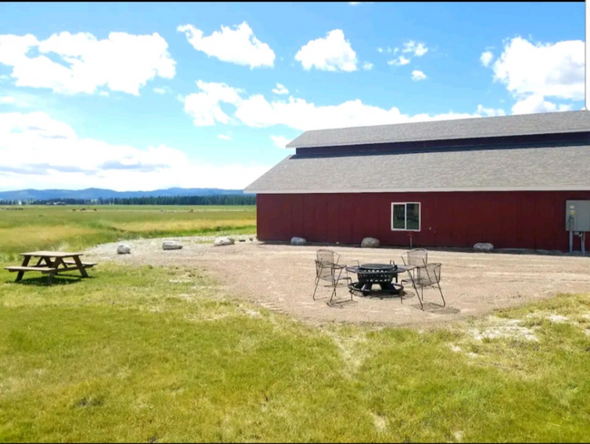 1078 K M Ranch Rd in Whitefish, MT - Building Photo - Building Photo