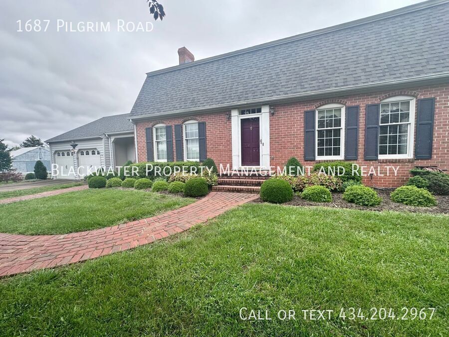 1687 Pilgrim Rd in Goode, VA - Building Photo
