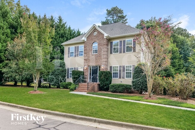 1205 Crabtree Dr in Winston-Salem, NC - Foto de edificio - Building Photo