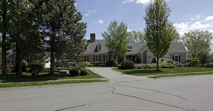 1 Ipswich Rd in Topsfield, MA - Foto de edificio - Building Photo