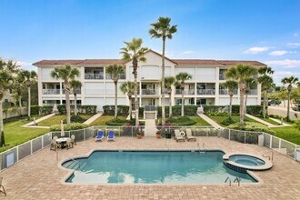 33 Comares Ave in St. Augustine, FL - Building Photo - Building Photo