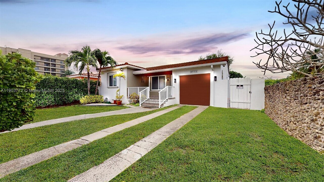 3770 SW 1st St in Coral Gables, FL - Building Photo