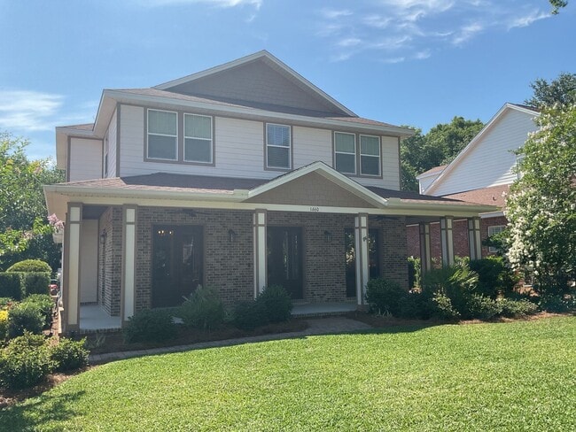 property at 1660 St Lawrence Dr