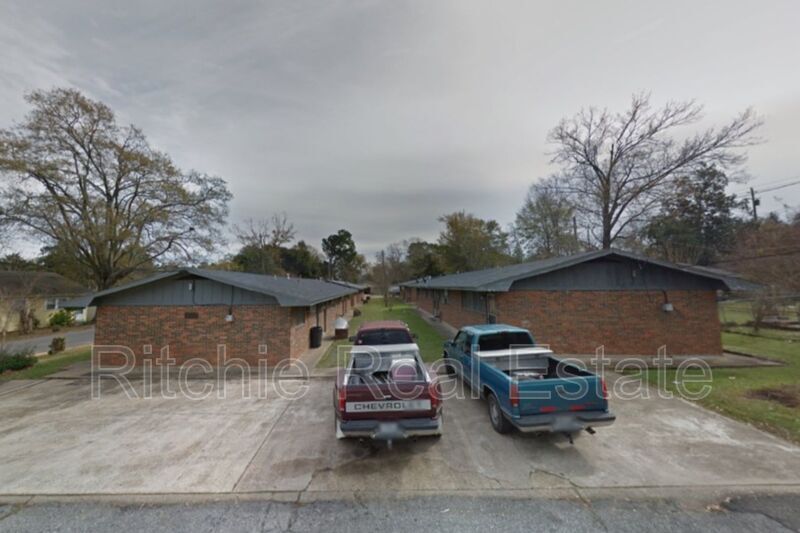 254 1st St in Pineville, LA - Building Photo