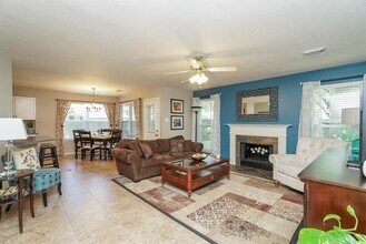 210 Rolling Plains Dr in Sugar Land, TX - Building Photo - Building Photo