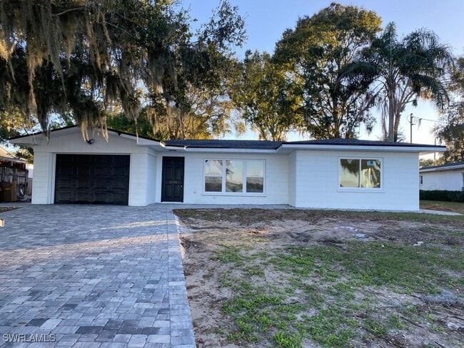 property at 1204 Lake Elbert Dr SE