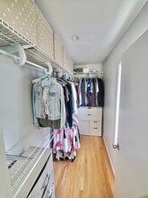 2 Howe Ter, Unit #3 in Boston, MA - Foto de edificio - Building Photo