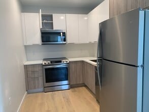 63 Bow St, Unit #1 in Somerville, MA - Building Photo - Building Photo