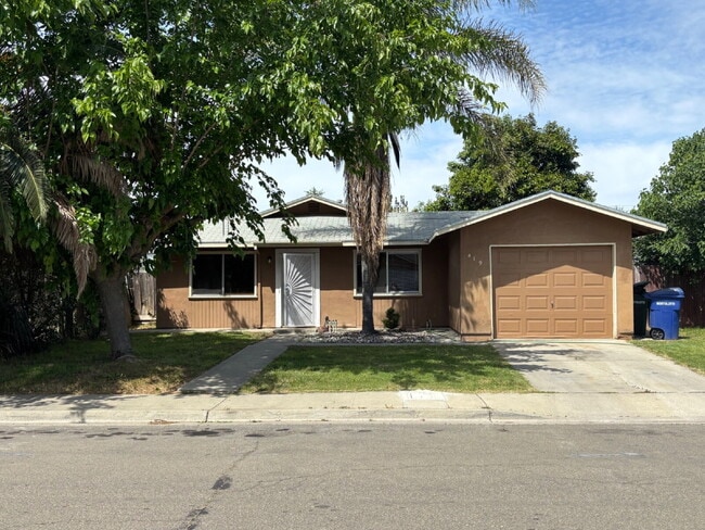 property at 419 Cinnamon Ln