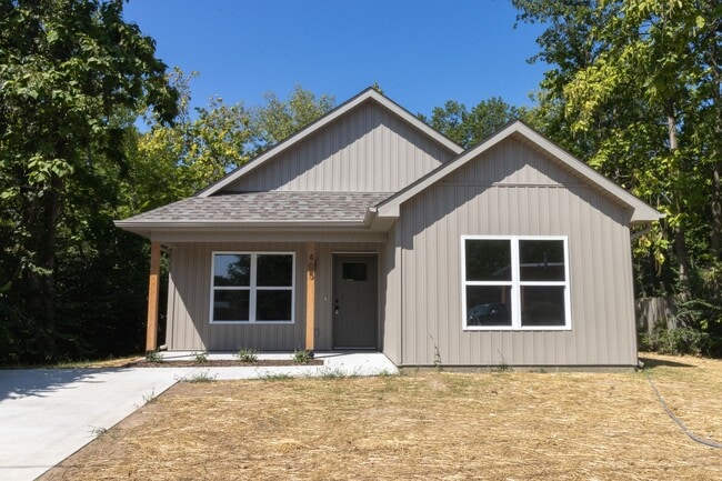 property at 405 Pershing Rd