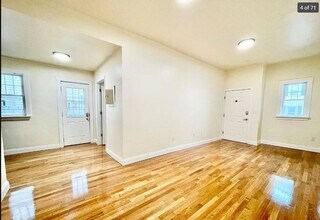 523 E 3rd St in Boston, MA - Building Photo - Building Photo
