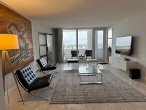 1340 S Ocean Blvd, Unit 1109 in Pompano Beach, FL - Foto de edificio - Building Photo