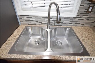 99 Main St in Sayreville, NJ - Building Photo - Building Photo