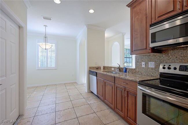 property at 15056 Summit Pl Cir