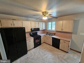 1317 Garfield Dr in Dover, DE - Building Photo