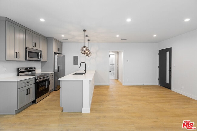 property at 3622 Keystone Av