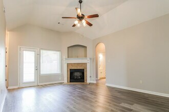 225 Birch Springs Cove in Oakland, TN - Building Photo - Building Photo