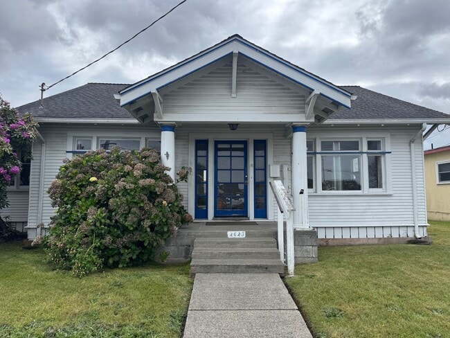 property at 2823 E St