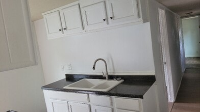 205-437 Holt Ave in Warner Robins, GA - Foto de edificio - Building Photo