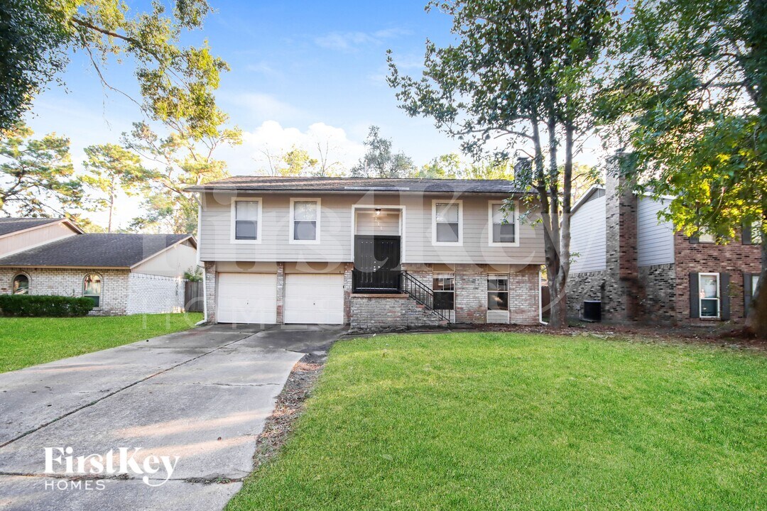 3214 Sycamore Springs Dr in Houston, TX - Foto de edificio