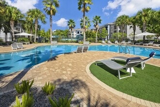 Mezza Premier Apartments in Jacksonville, FL - Building Photo - Building Photo