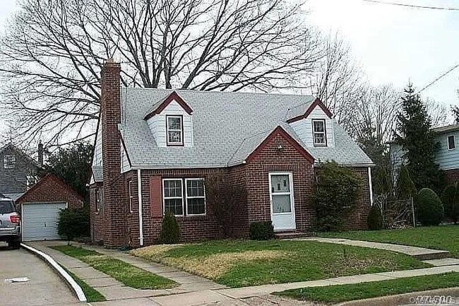 property at 120 Fairfield Ave