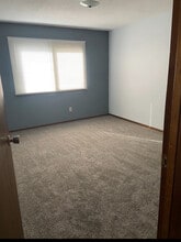 709 N Highland Ave, Unit 3 in Sioux Falls, SD - Building Photo - Building Photo