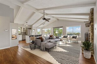 2351 Skyline Dr in Canyon Lake, TX - Building Photo