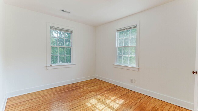 1 Riverside Dr in Charleston, SC - Building Photo - Building Photo