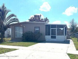 2540 Chatham Way NE in Palm Bay, FL - Building Photo