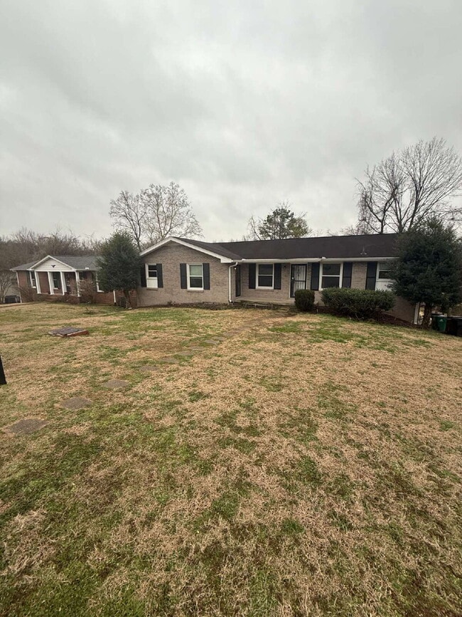 2600 Dixon Dr in Nashville, TN - Building Photo - Building Photo