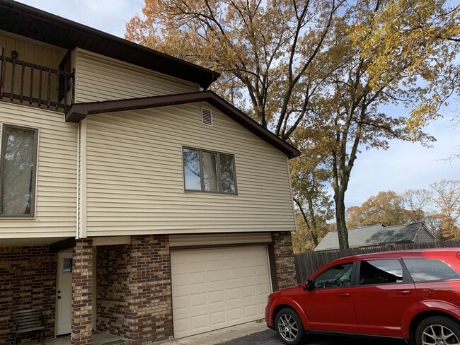 property at 8398 Oakwood Rd