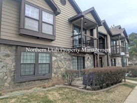 5420 S 350 E in Washington Terrace, UT - Building Photo