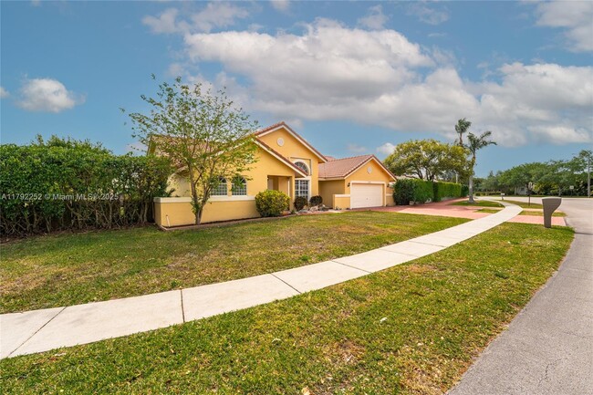 1400 SW 54th Ave in Plantation, FL - Building Photo - Building Photo