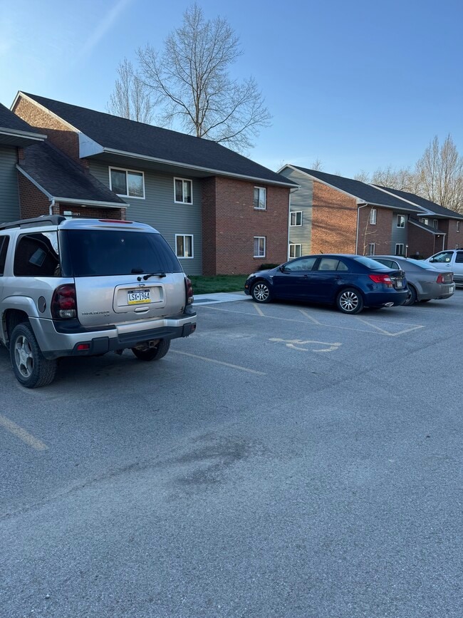 Country Place Apartments