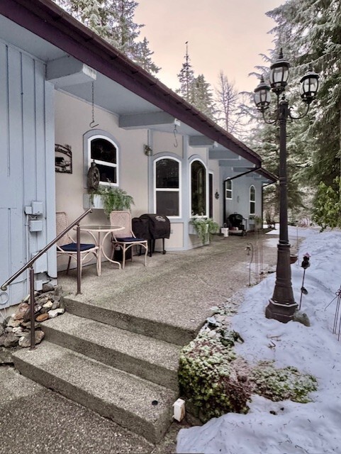 4999 Steelhead St in Juneau, AK - Building Photo