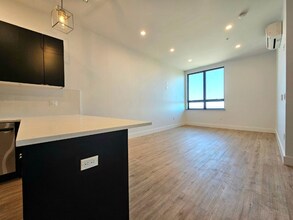 715 Park Ave in East Orange, NJ - Building Photo - Building Photo