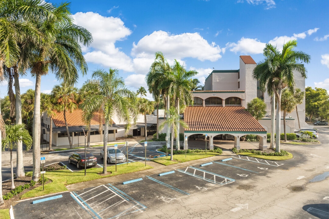 Studios at 88 Palms in West Palm Beach, FL - Building Photo