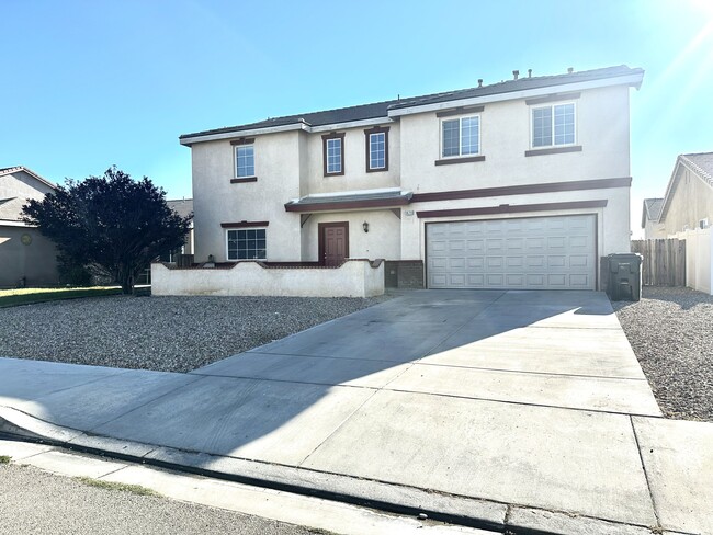 14711 Hondo Dr in Victorville, CA - Building Photo - Building Photo